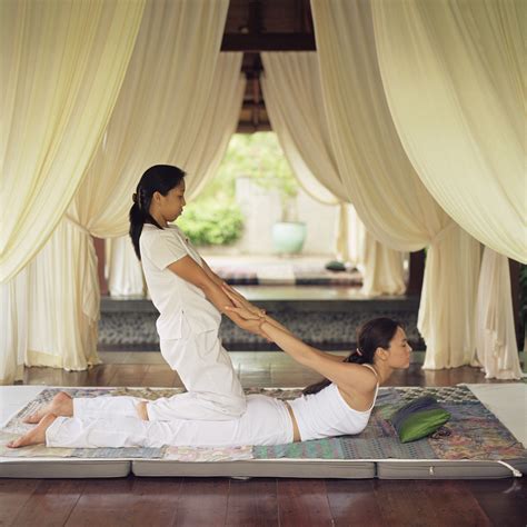 Erotic massage Escort Cimahi